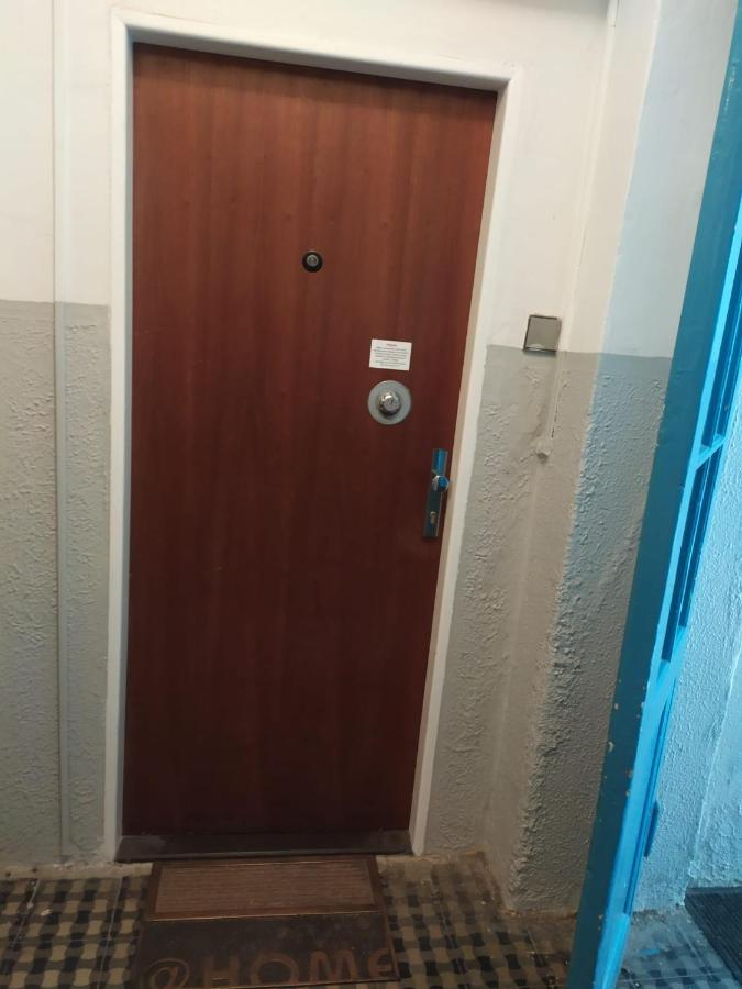 Pisqor Apartment - Self Check-In براتسيلافا المظهر الخارجي الصورة